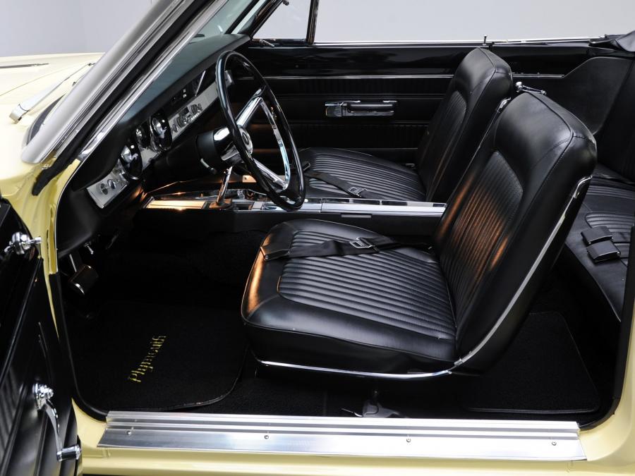  Plymouth Barracuda Formula S 383 Convertible 1967 года  (фото 6 из 12)
